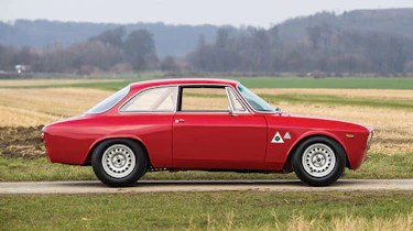 Alfa Romeo Giulia Sprint GTA - Side