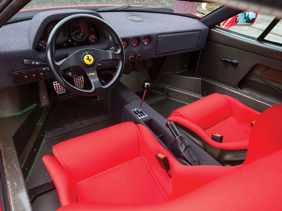 Ferrari F40 - Interior