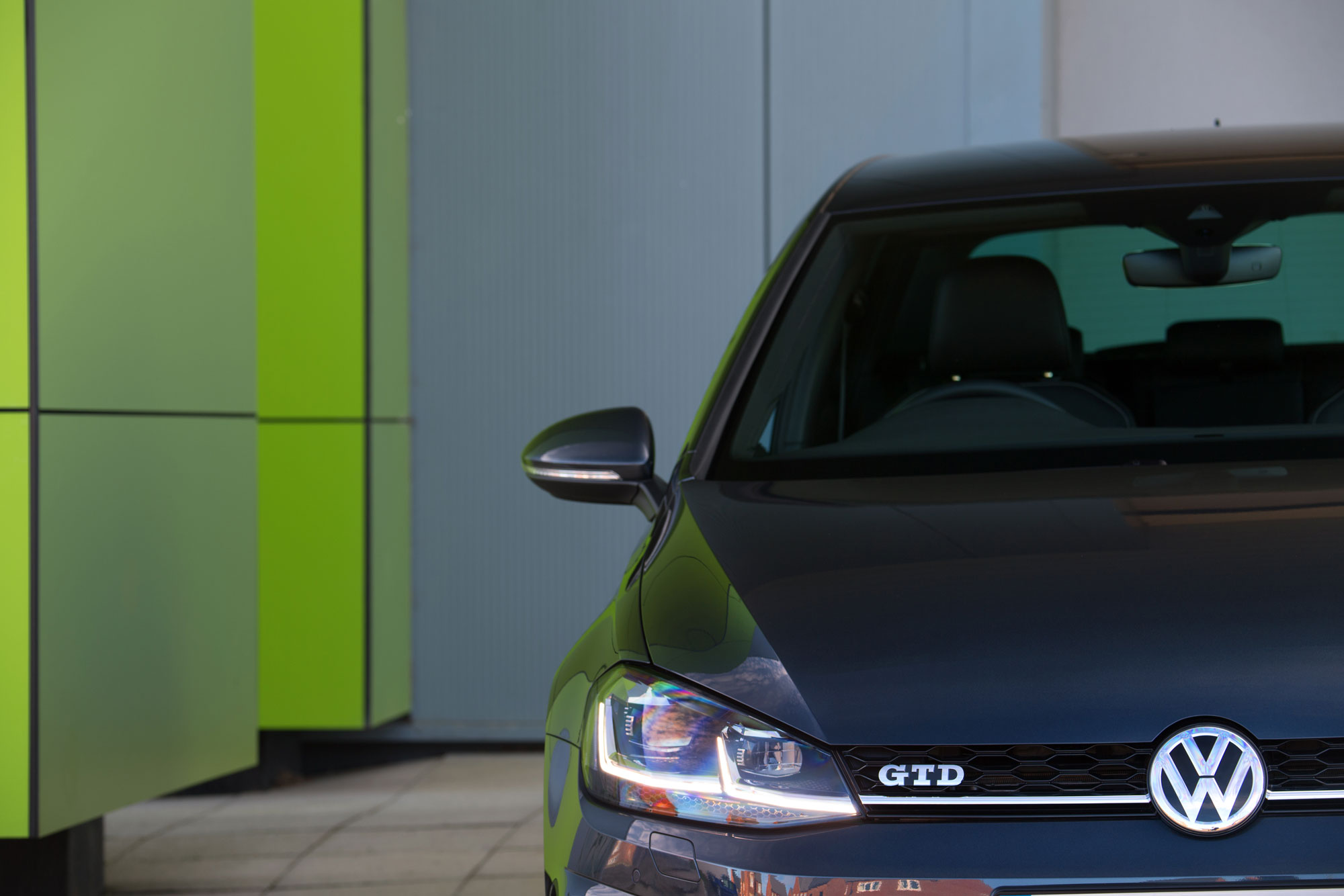 2017 Volkswagen Golf GTD - Headlight