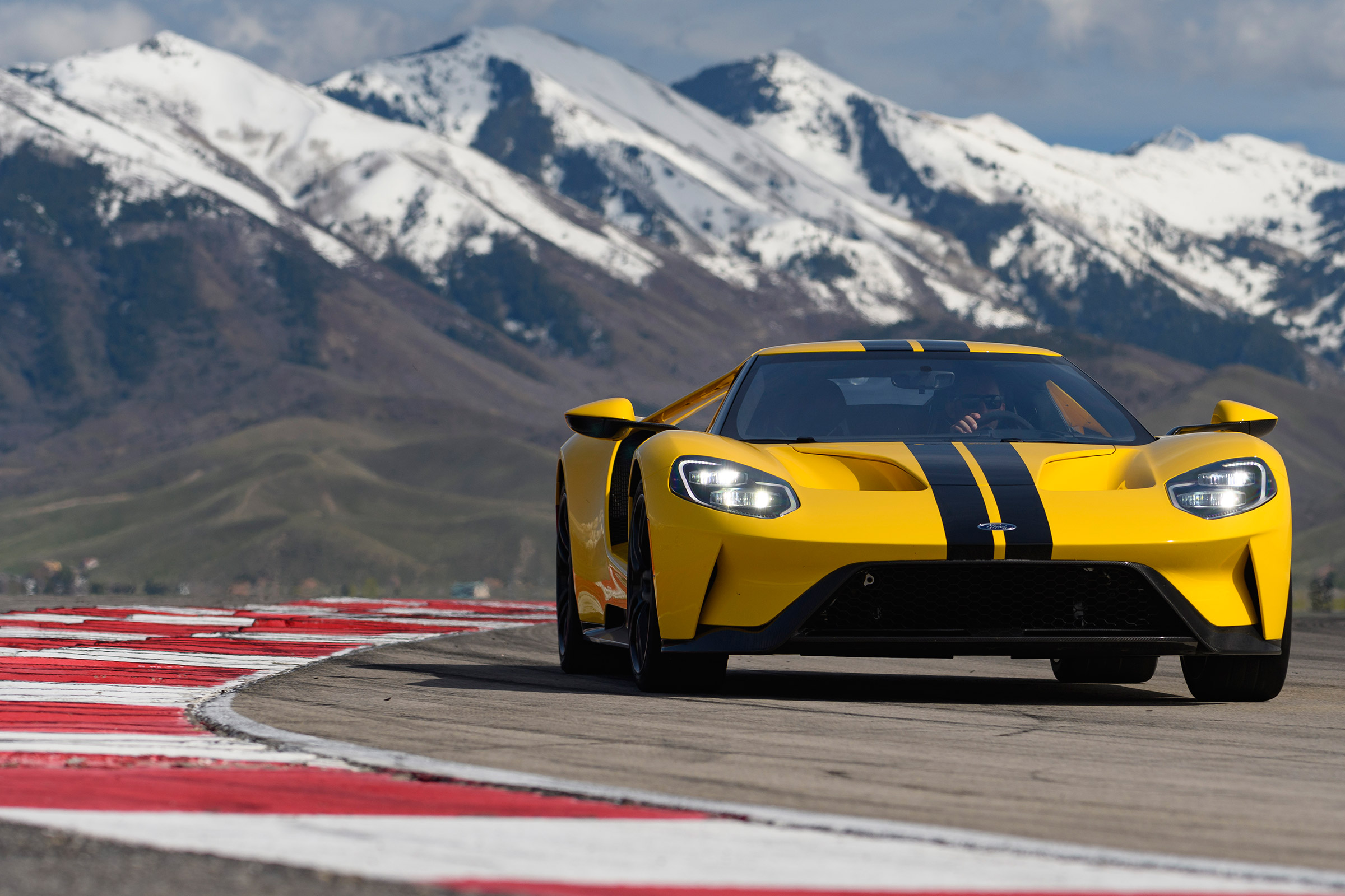 Ford GT - front