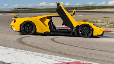 Ford GT - side profile