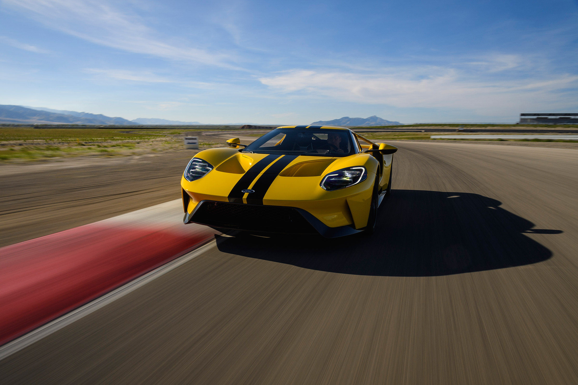 Ford GT - front tracking