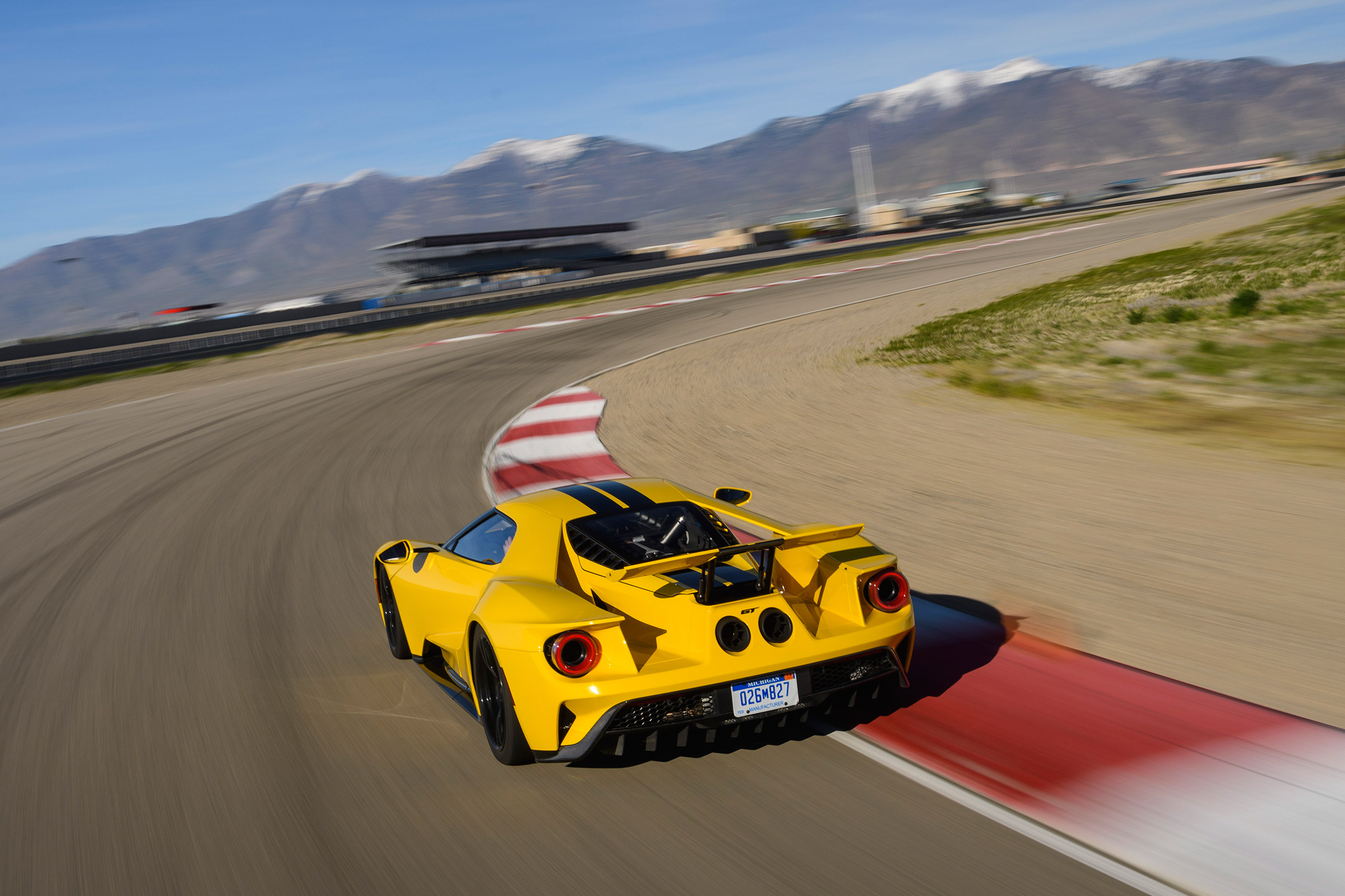 Ford GT - rear cornering
