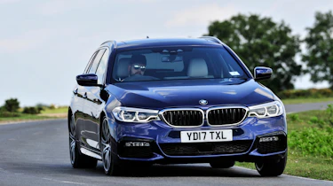 BMW 530d xDrive Touring cornering