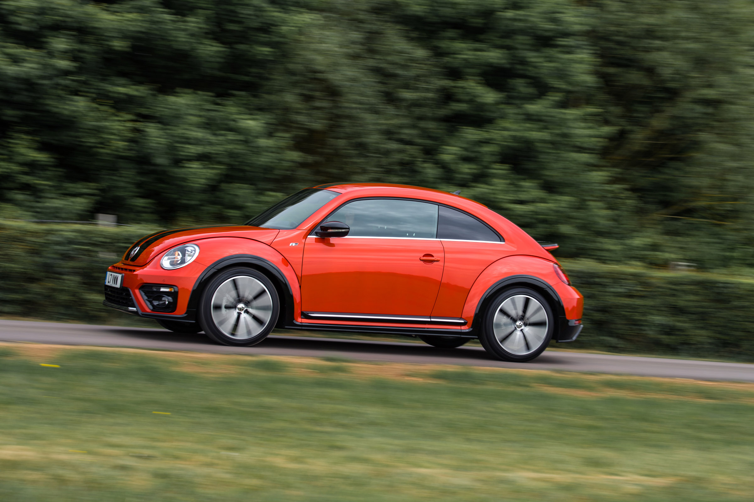 Volkswagen Beetle R-Line panning