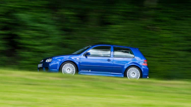 Volkswagen Golf R32 side profile