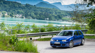 Volkswagen Golf R32 front three quarter