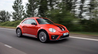 Volkswagen Beetle R-Line tracking front