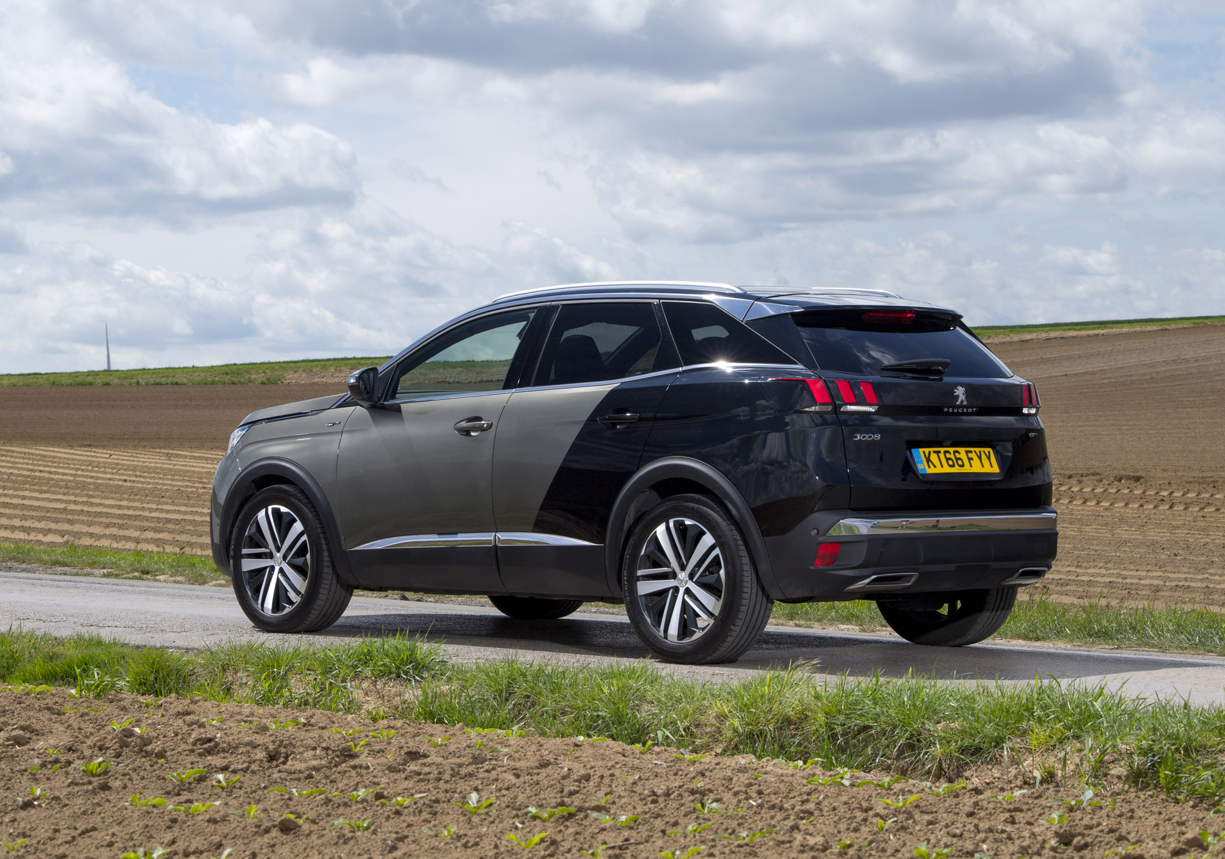 Peugeot 3008 GT rear three quarters
