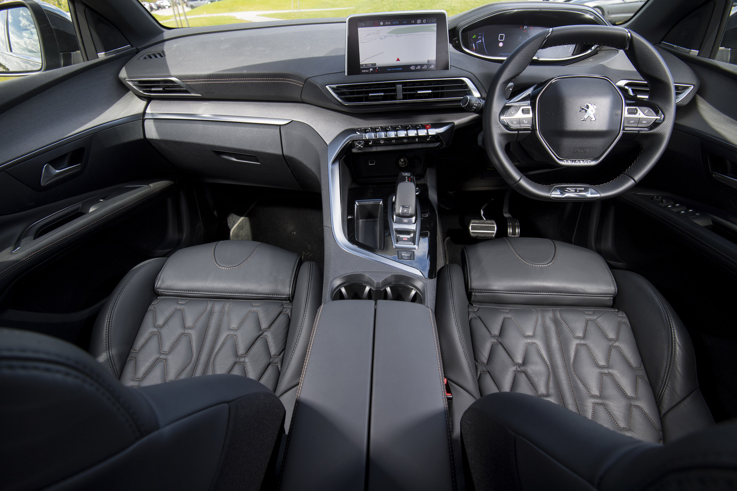 Peugeot 3008 GT dashboard