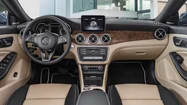 Mercedes-Benz CLA200 Shooting Brake - inteior 2