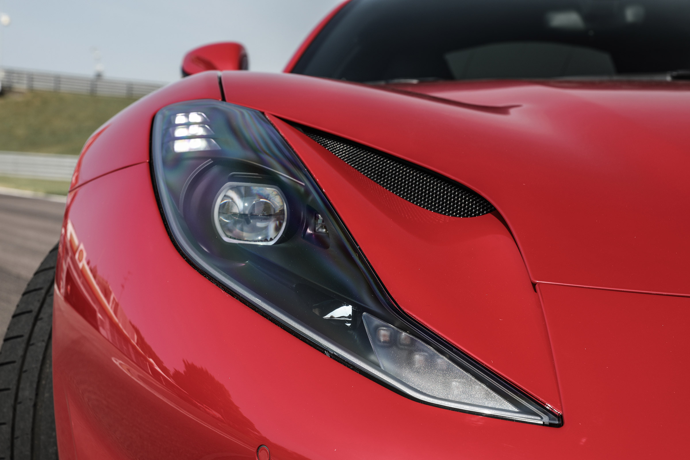 Ferrari 812 Superfast – headlights