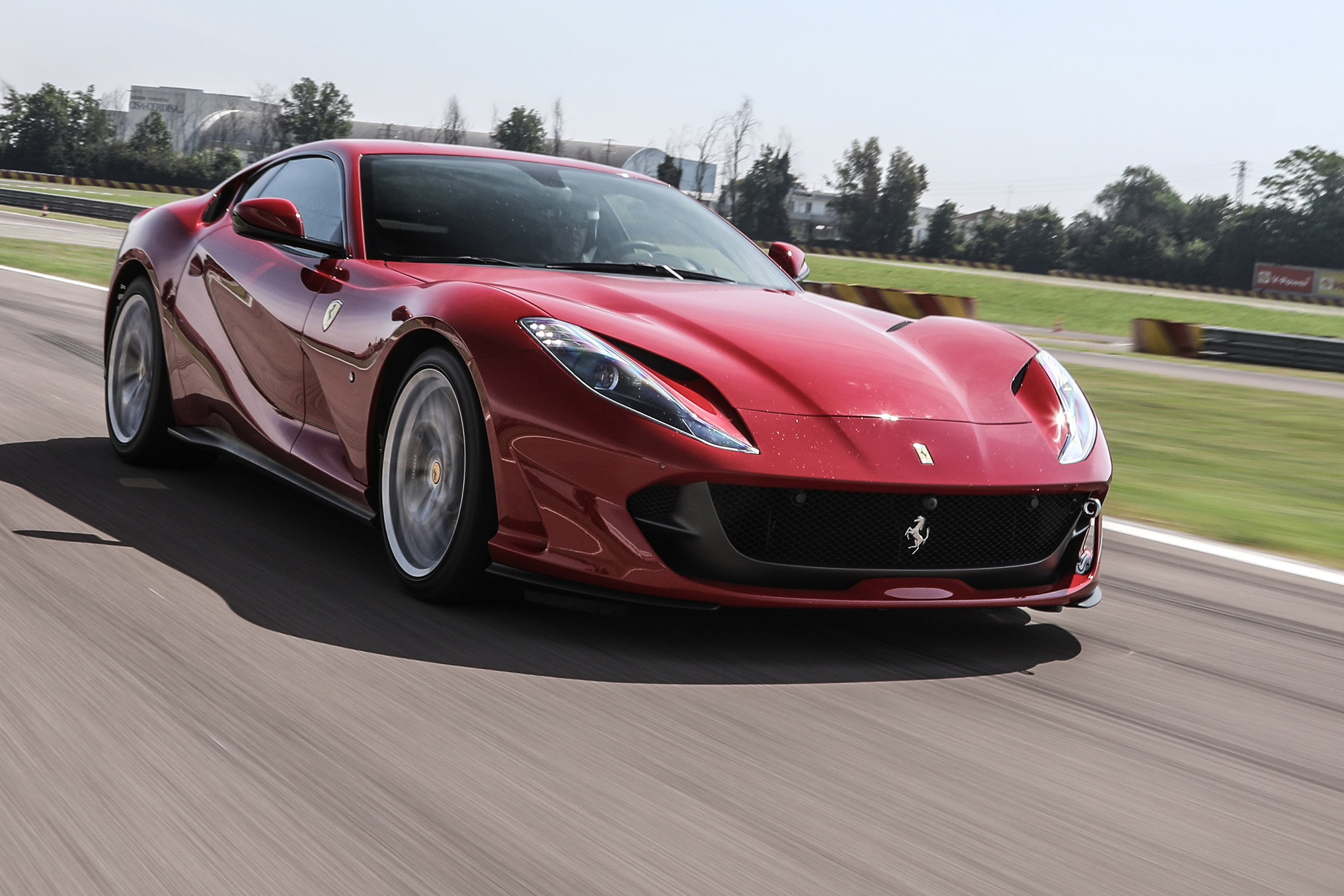 812 Superfast - front