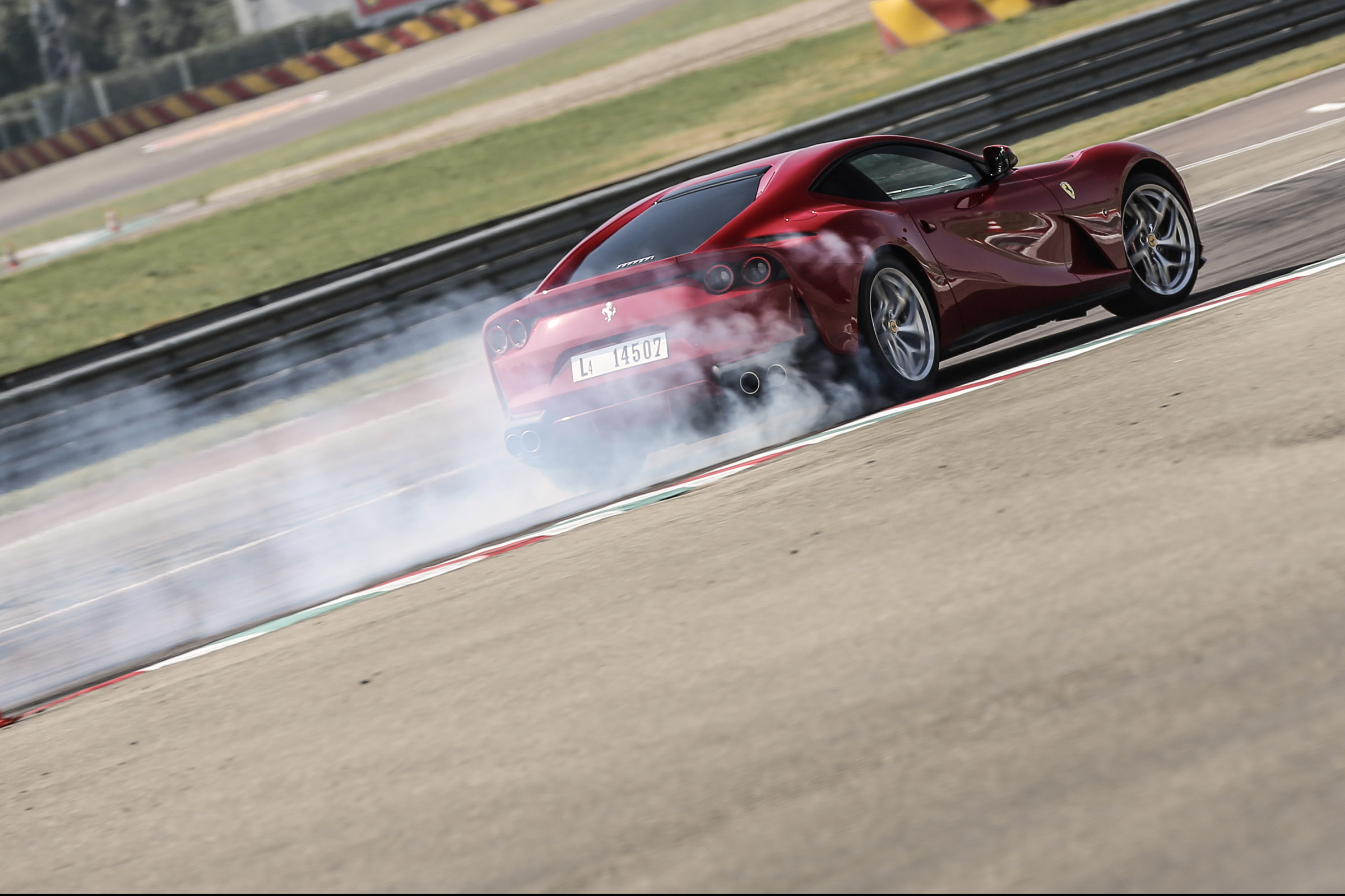 Ferrari 812 Superfast – rear quarter