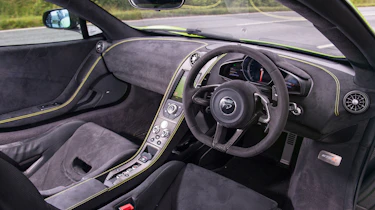McLaren 675LT - interior