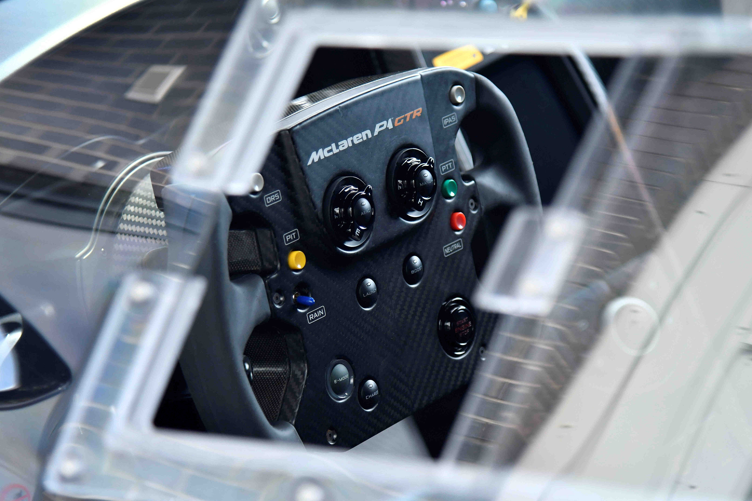 McLaren P1 GTR - wheel