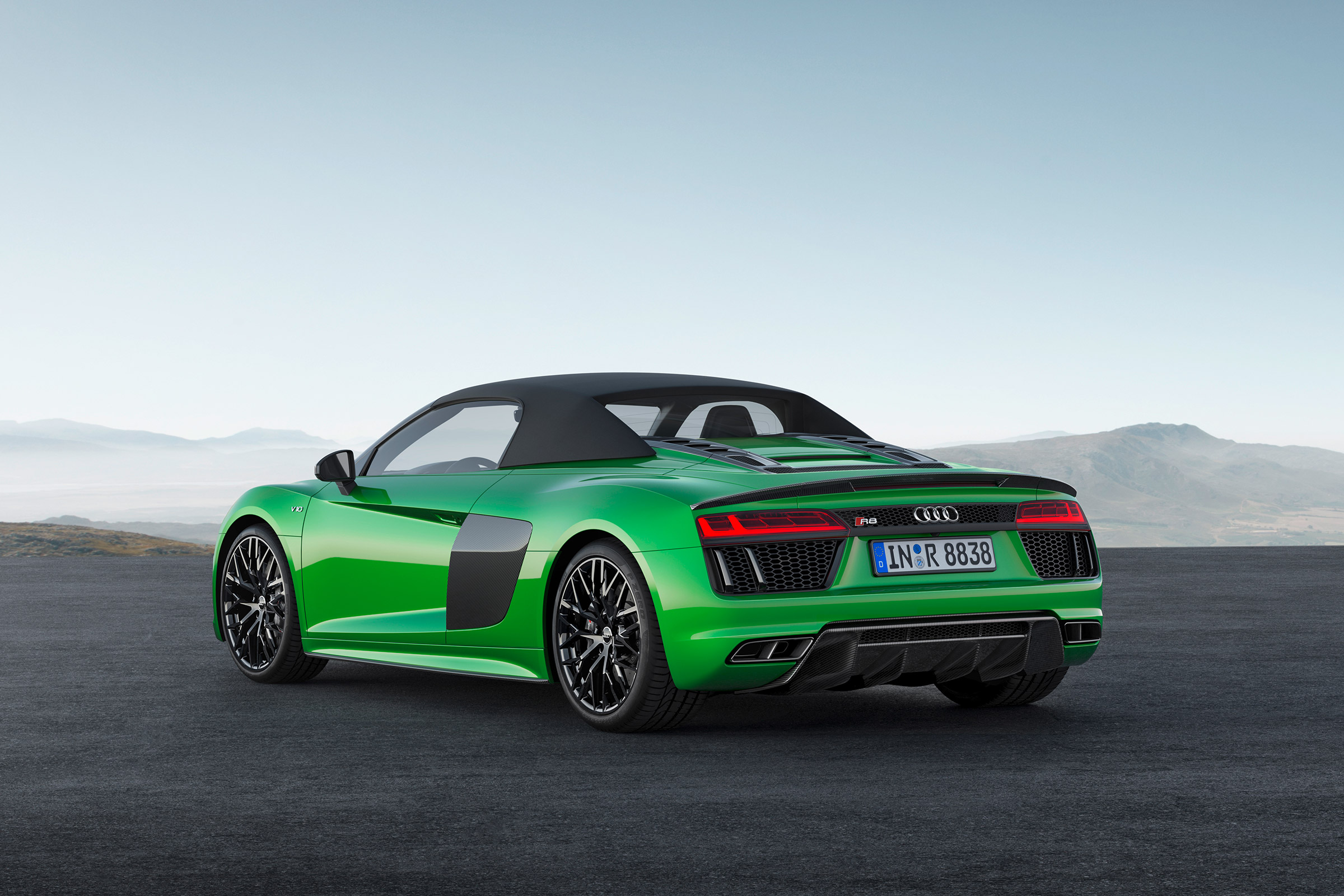 Audi R8 Plus Spyder - rear roof up