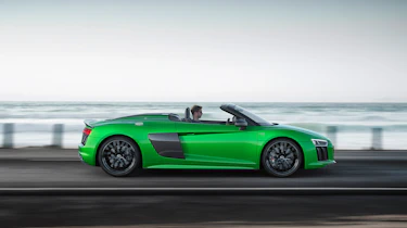 Audi R8 Plus Spyder - profile driving