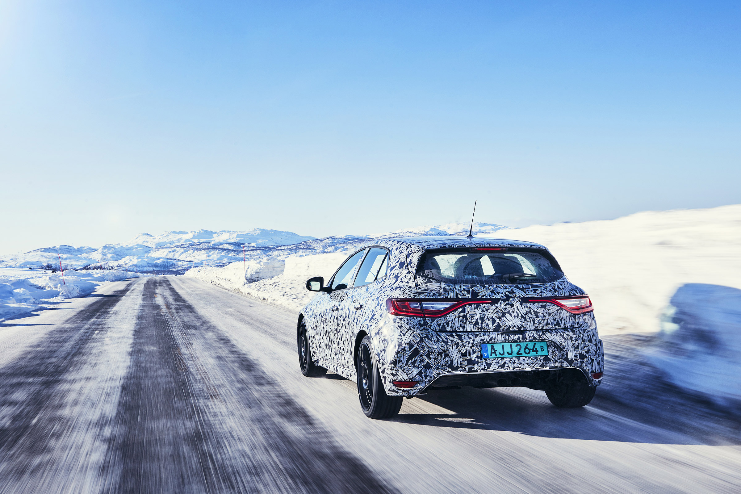 Renault Megane RS - rear tracking