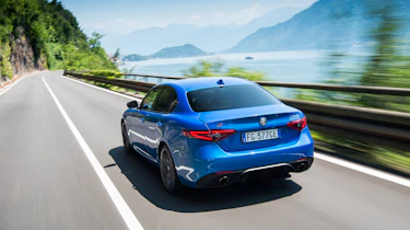 Alfa Romeo Giulia Veloce - rear tracking