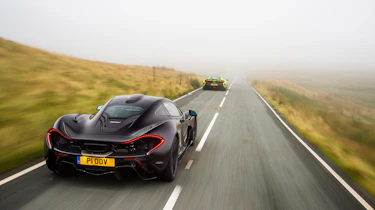 McLaren P1 - rear tracking