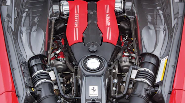 Ferrari 488 GTB engine