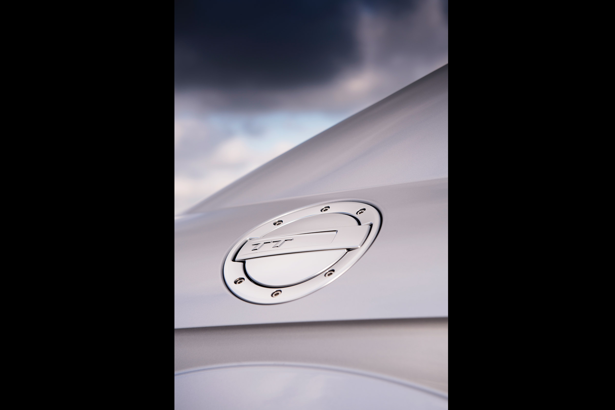 Group shot - Audi TT fuel door