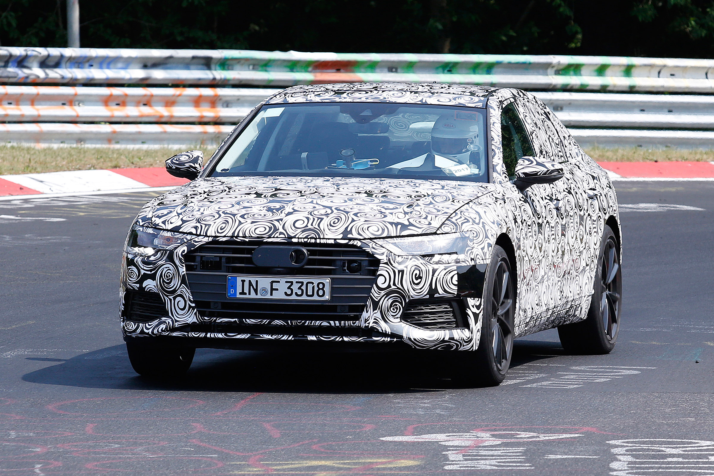 2018 Audi S6 spied - front