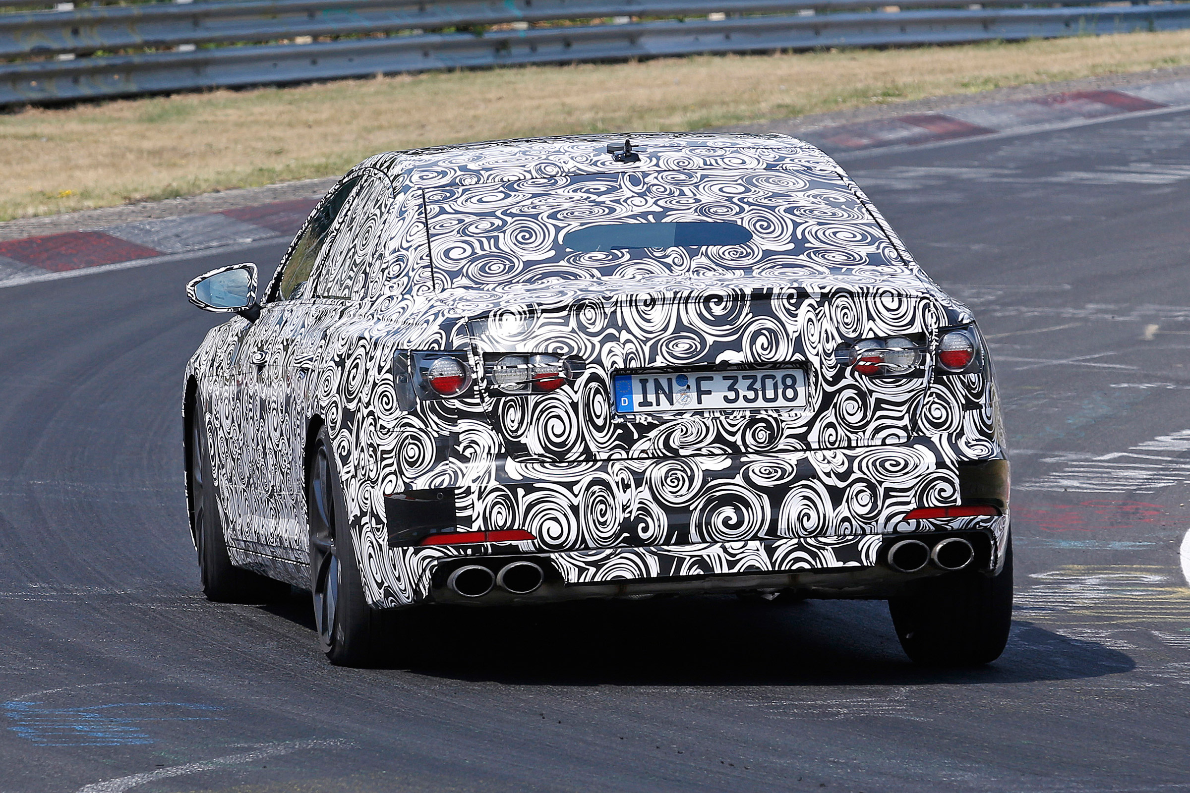2018 Audi S6 spied - rear