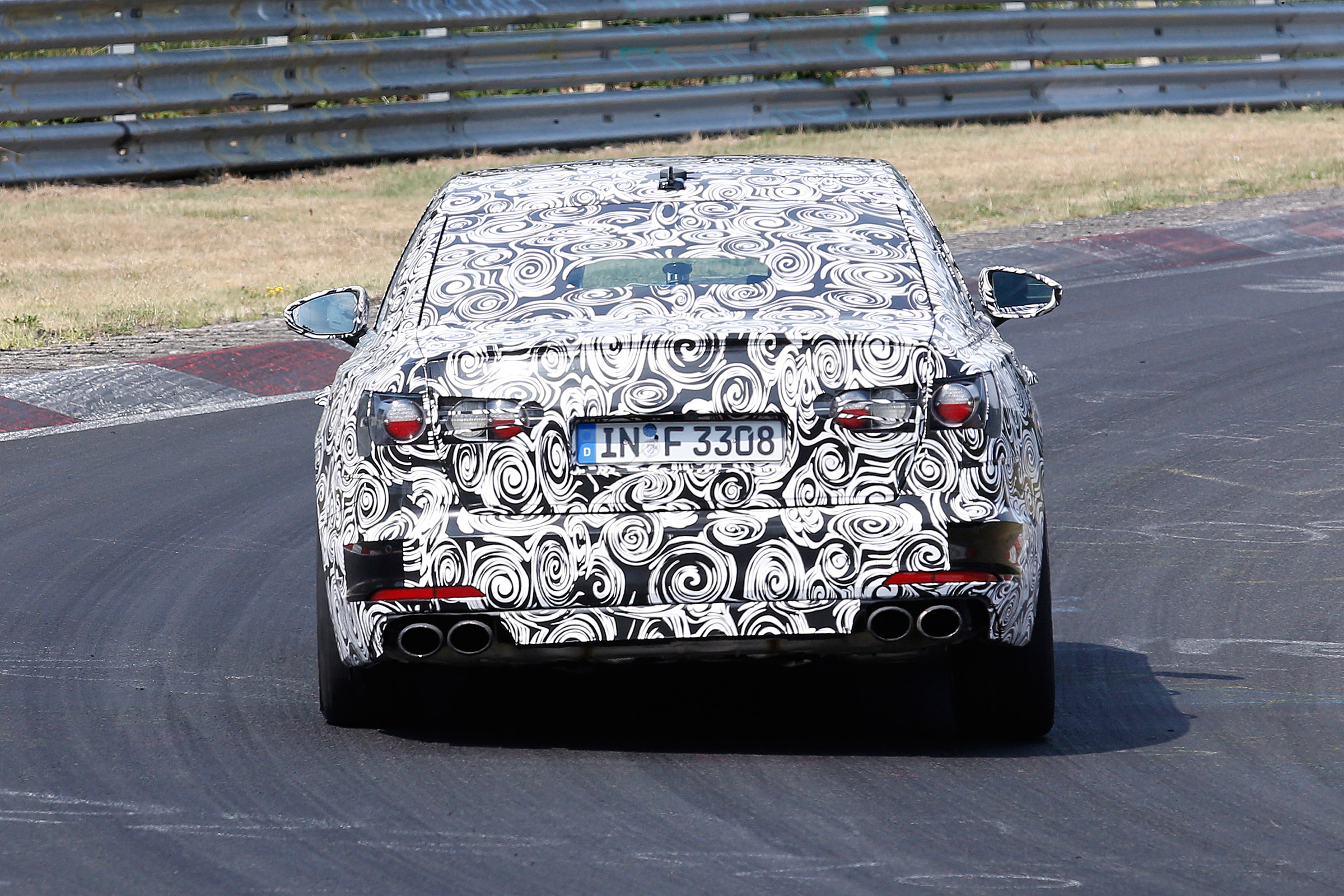 2018 Audi S6 spied - rear 2