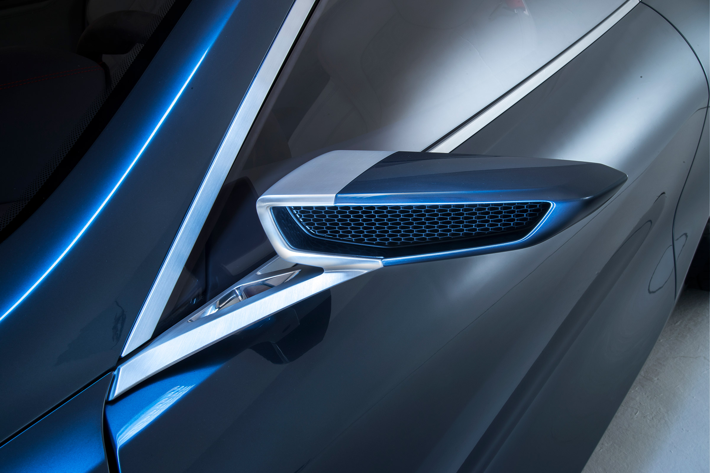 BMW 8-series concept - mirror