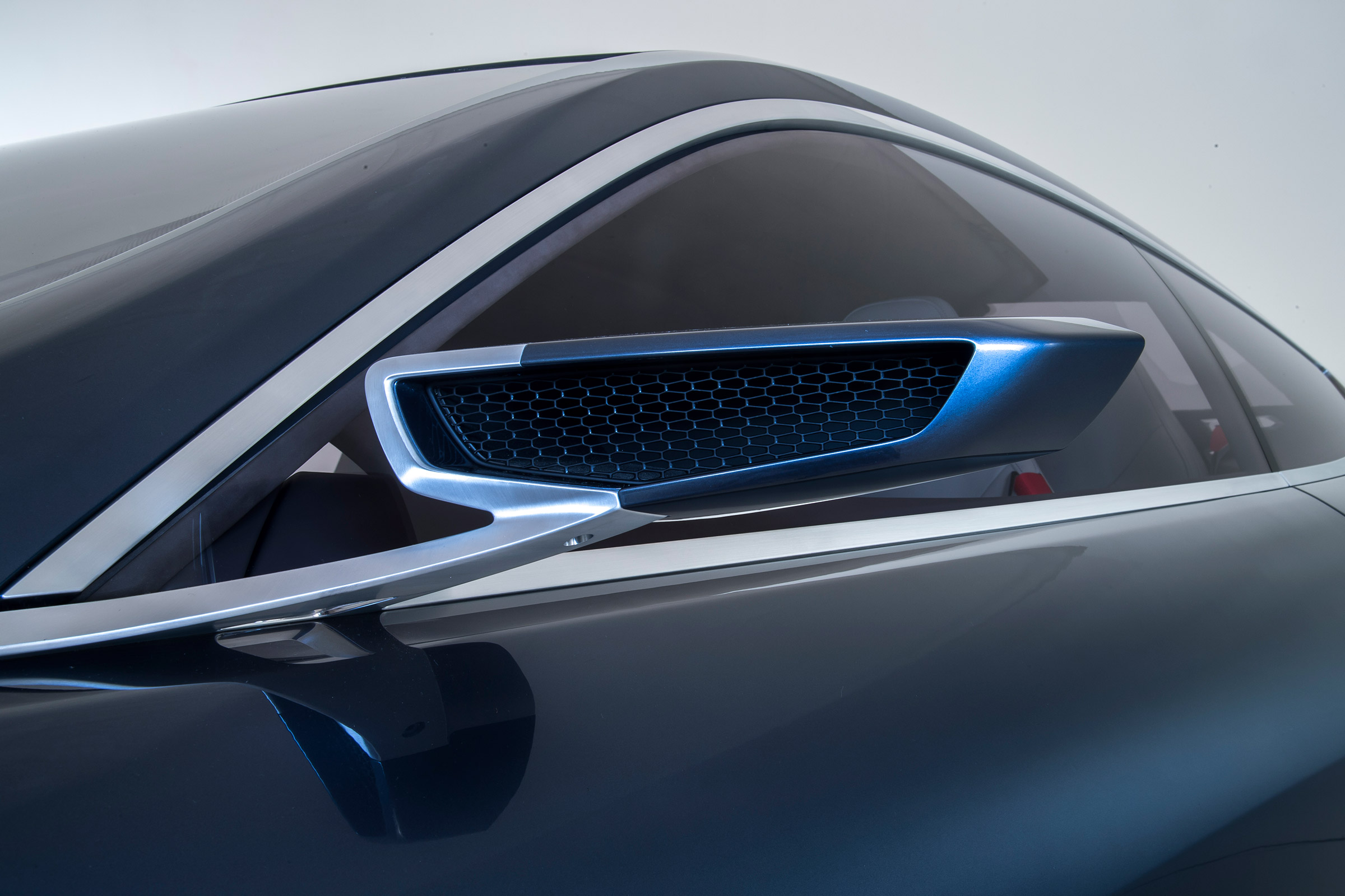 BMW 8-series concept - mirror