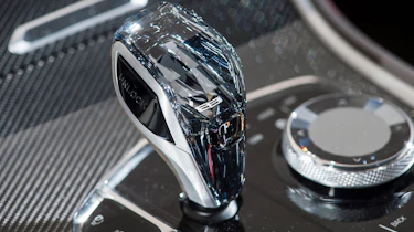 BMW 8-series concept - gear selector