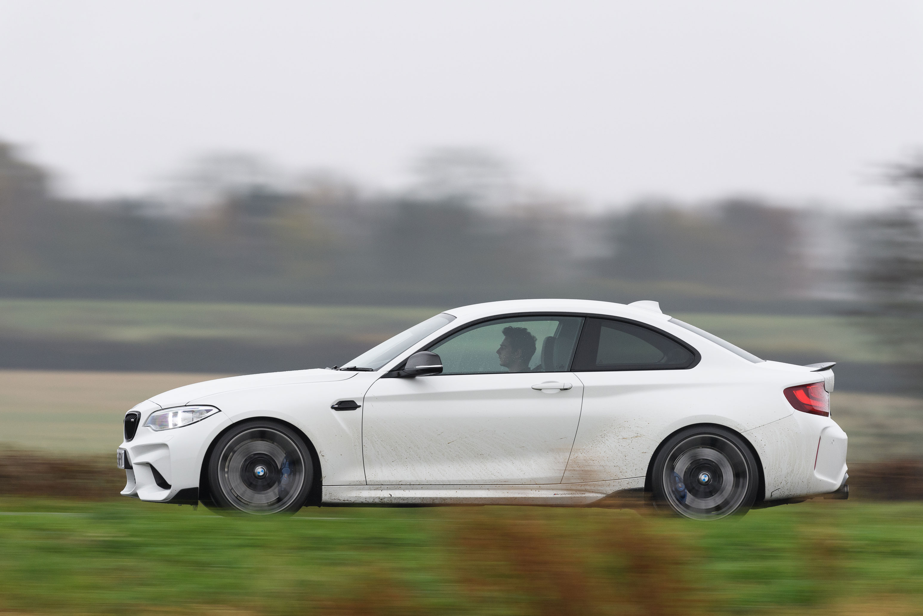 BMW M2 M Performance - Side
