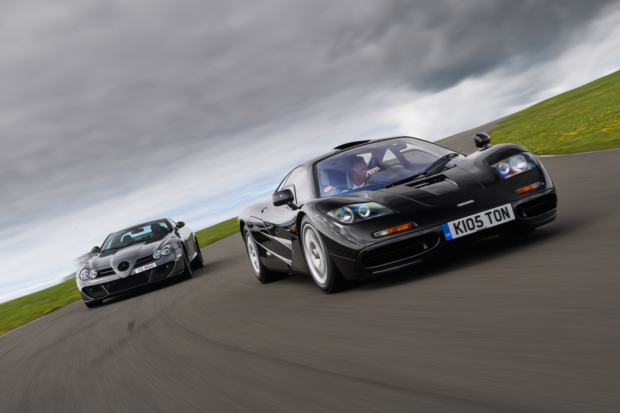 McLaren F1 vs Mercedes SLR McLaren - front header