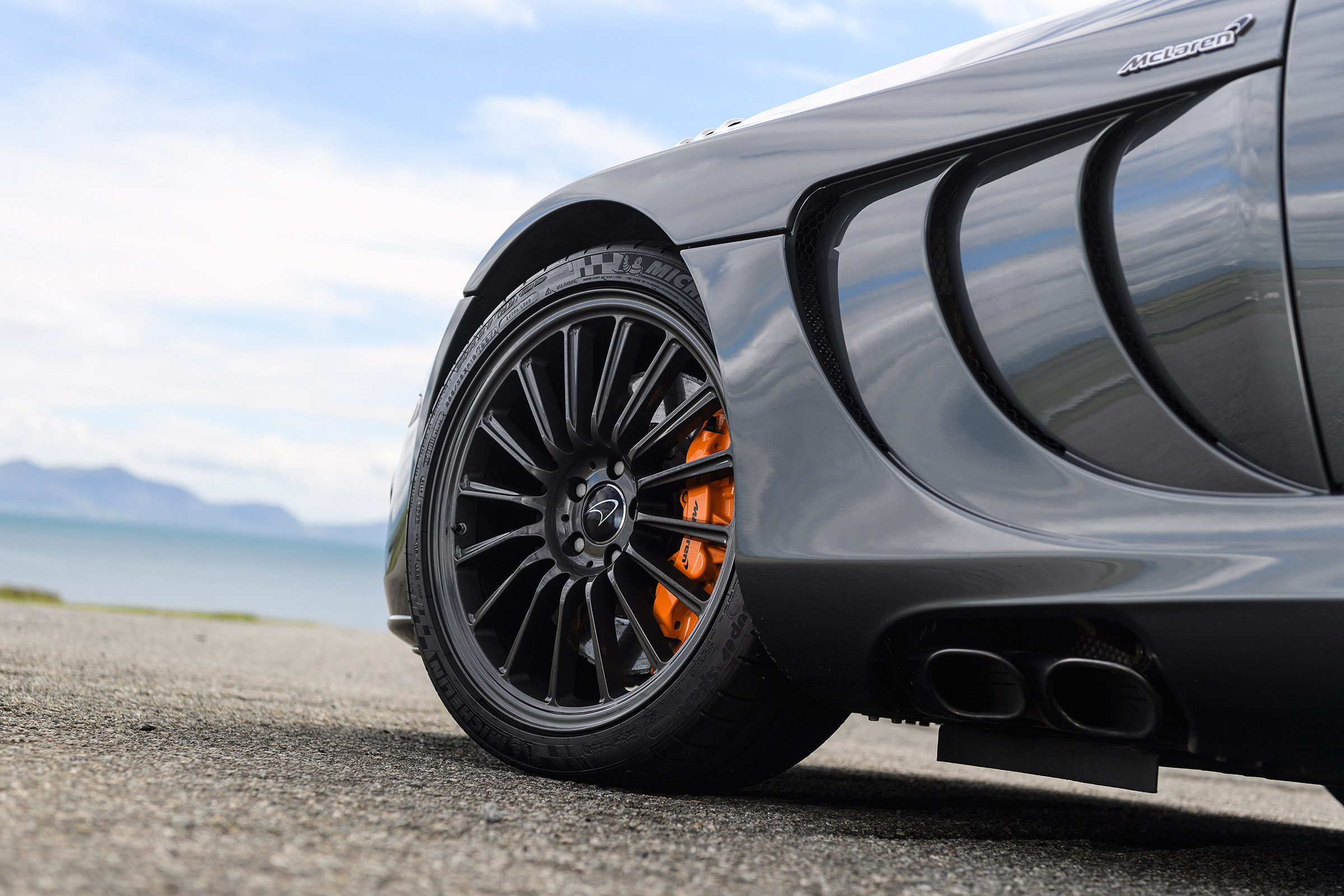 Mercedes SLR McLaren - side detail