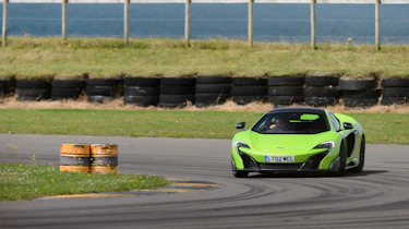 McLaren 675LT - front cornering