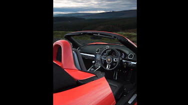 Porsche 718 Boxster S - interior