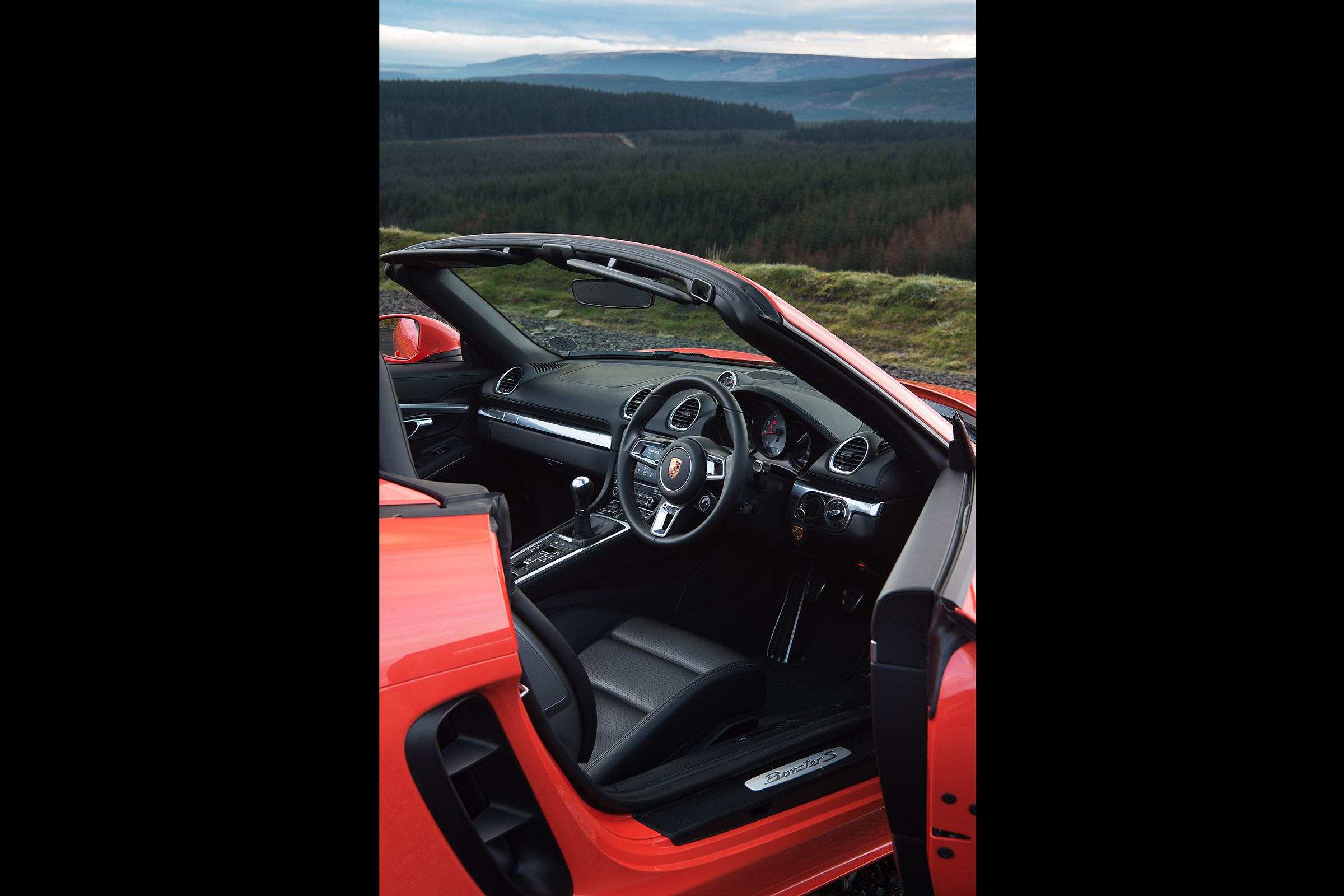 Porsche 718 Boxster S - interior