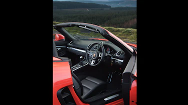 Porsche 718 Boxster S - interior