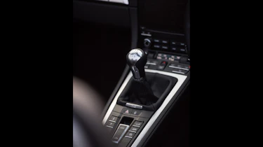 Porsche 718 Boxster S - gearstick