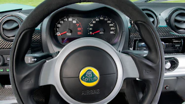 Lotus Elise Cup 250 - Steering wheel