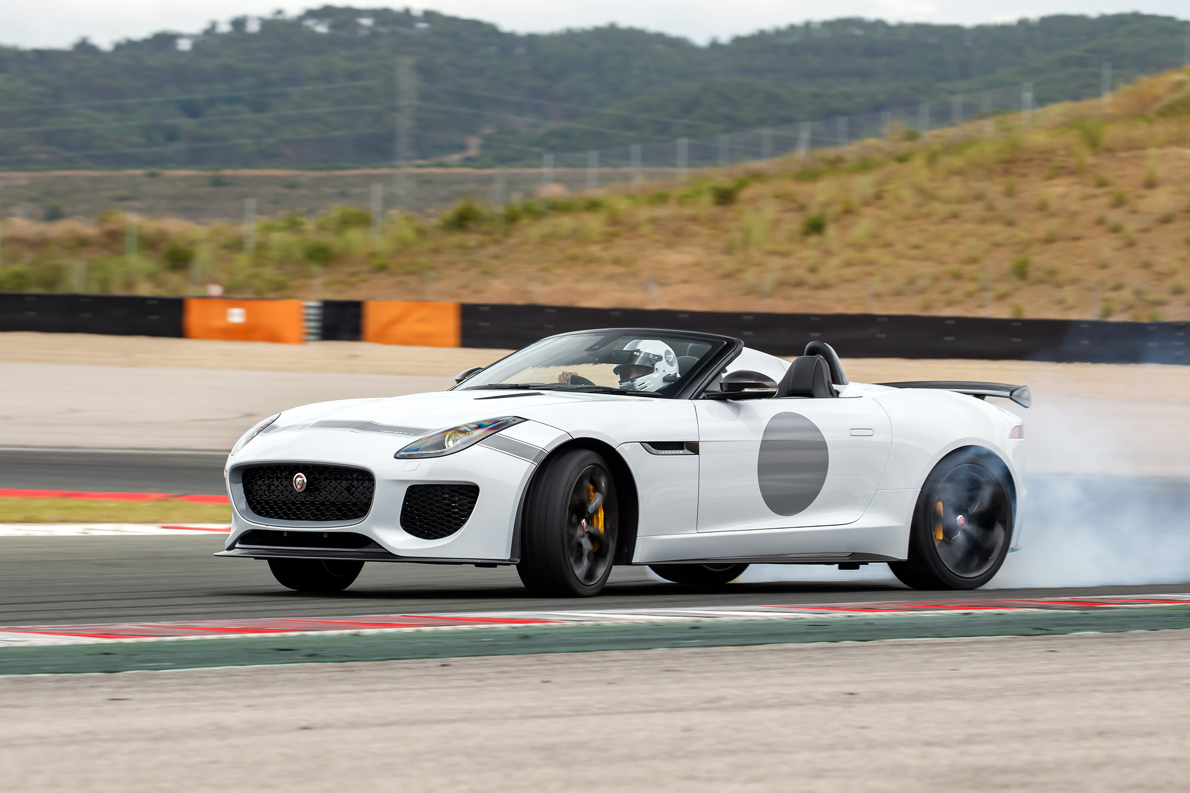 Jaguar F-Type Project 7 - white track slide