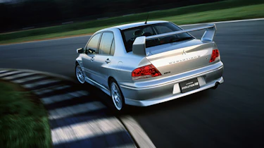 Mitsubishi Lancer Evolution VII - silver