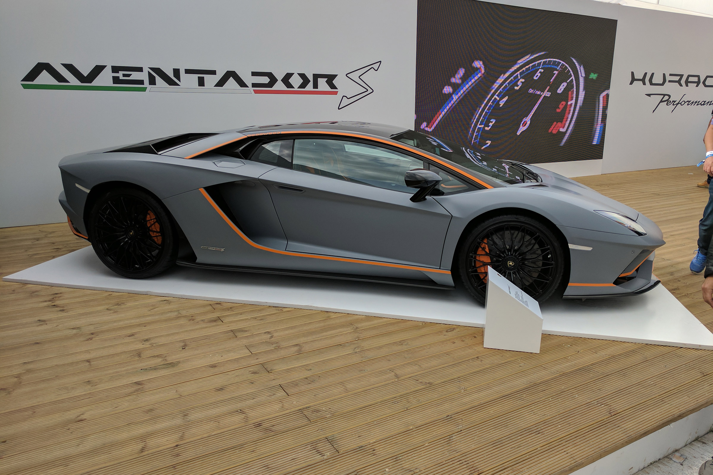 Lamborghini Aventador Goodwood special side