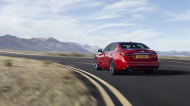 Infiniti Q50 - rear tracking