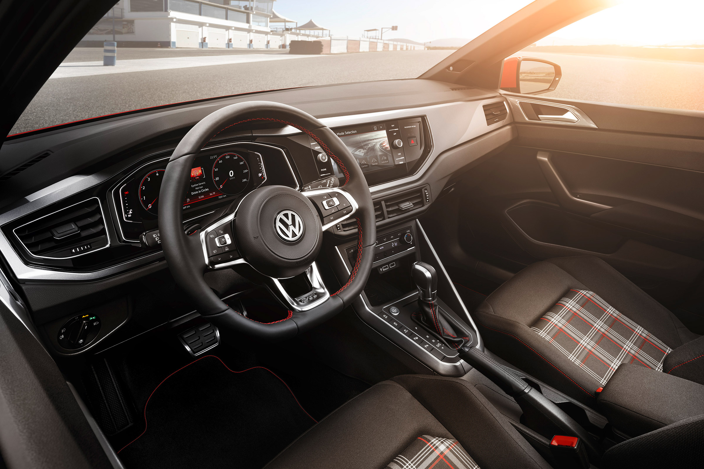 Volkswagen Polo GTI - interior 2