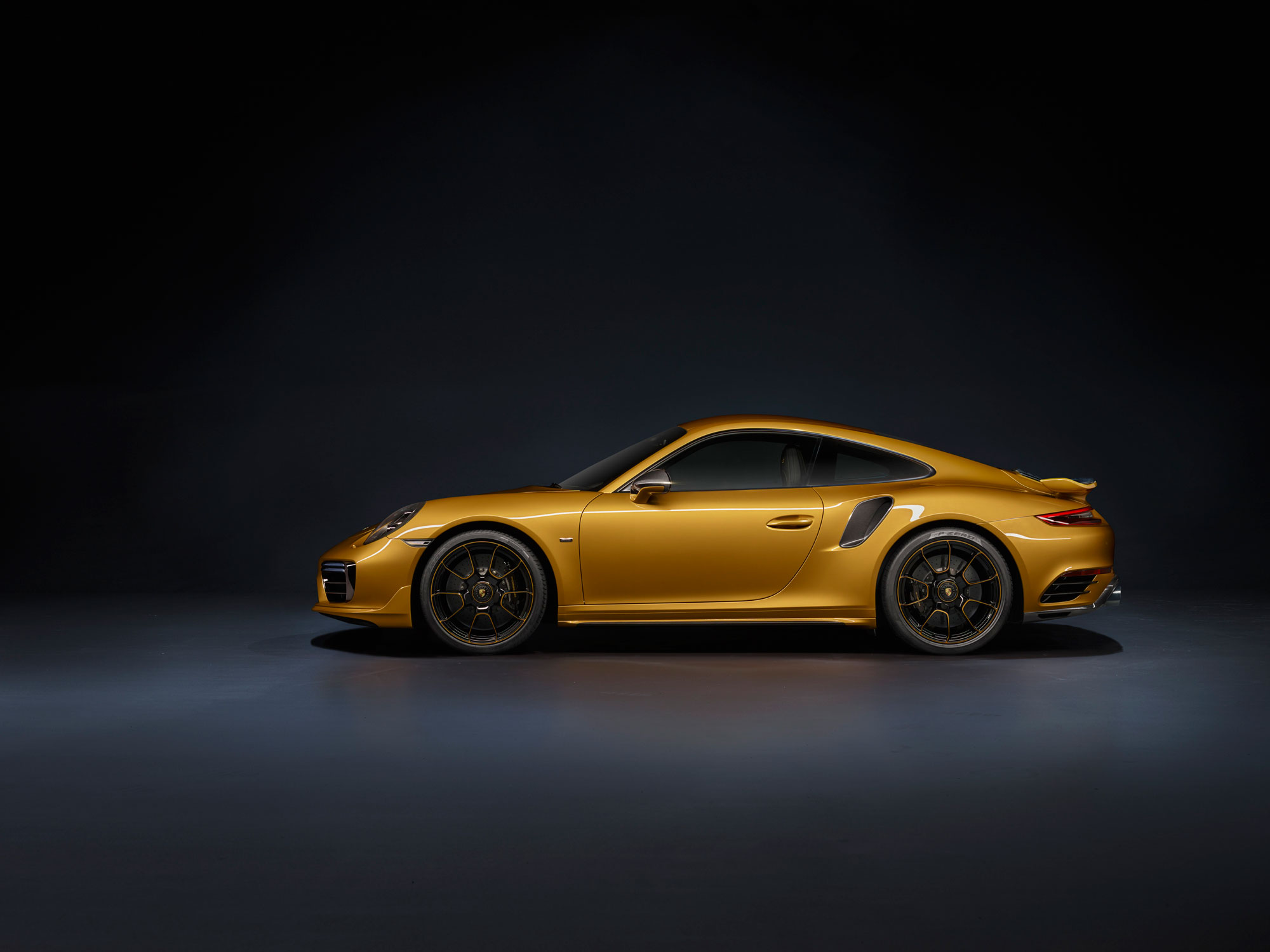 Porsche 911 Turbo S Exclusive Series - Side