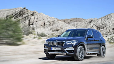 BMW X3 xDrive30d - front driving 2