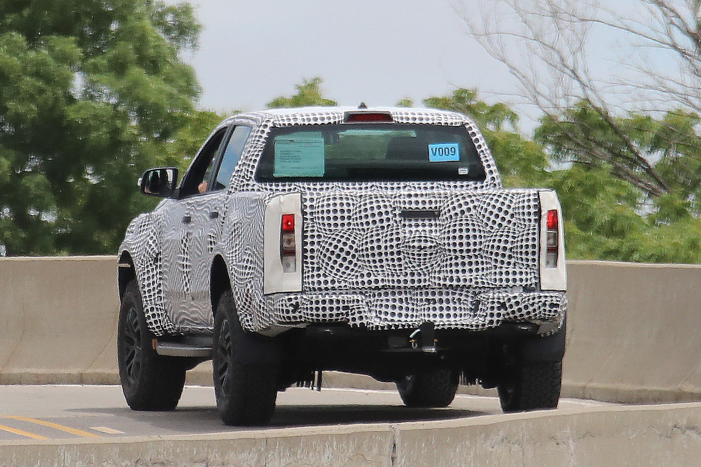 Ford Ranger Raptor spy - rear2